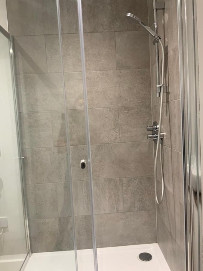 Blanco Uno Apartment Колчестър Екстериор снимка